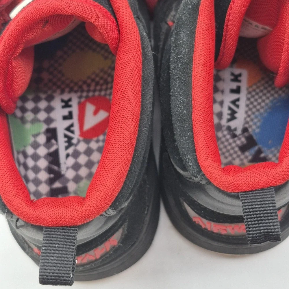 Airwalk Shoes Youth Boys Size 5 Black‎ Red Skate High Top Sneakers BBAK43GX002